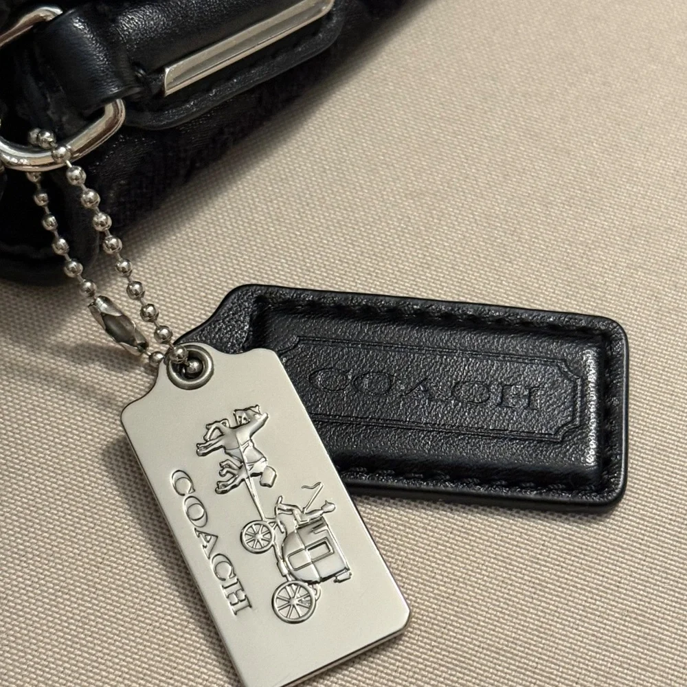 Coach triple compartment black animal print bag - Picture 7 of 7